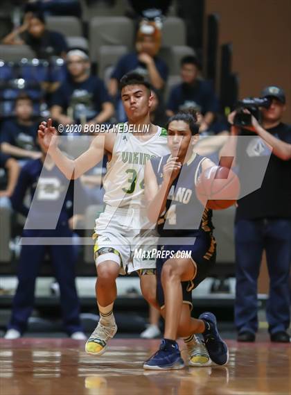 Thumbnail 3 in Delano vs. Kingsburg (CIF D4 Central Section Championship) photogallery.