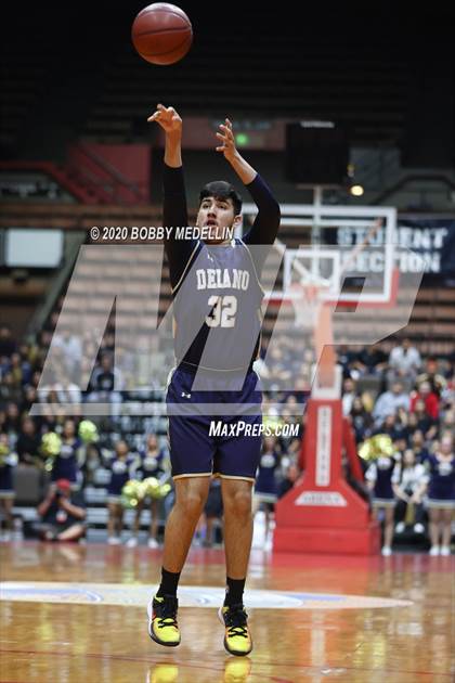 Thumbnail 3 in Delano vs. Kingsburg (CIF D4 Central Section Championship) photogallery.