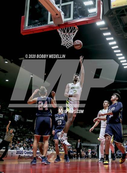 Thumbnail 3 in Delano vs. Kingsburg (CIF D4 Central Section Championship) photogallery.