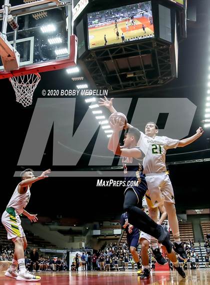 Thumbnail 2 in Delano vs. Kingsburg (CIF D4 Central Section Championship) photogallery.