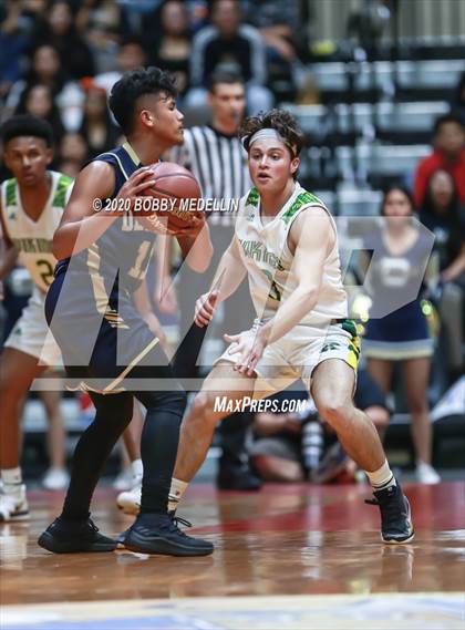 Thumbnail 1 in Delano vs. Kingsburg (CIF D4 Central Section Championship) photogallery.