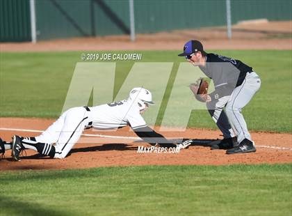 Thumbnail 2 in Clark vs Warren photogallery.