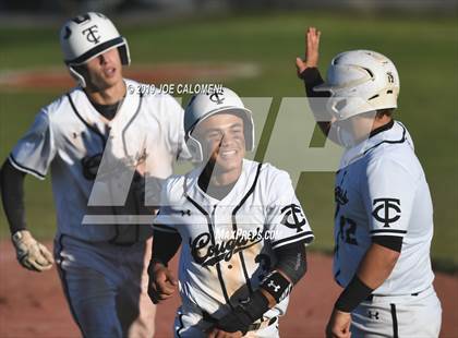 Thumbnail 1 in Clark vs Warren photogallery.