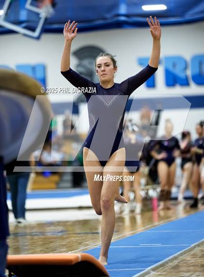 Thumbnail 1 in Evergreen (CHSAA 4A Final) photogallery.