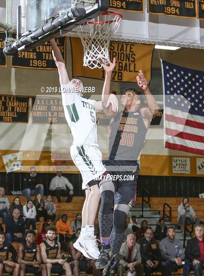 Thumbnail 3 in Holy Trinity vs Mt. Vernon (New York Holiday Invitational) photogallery.