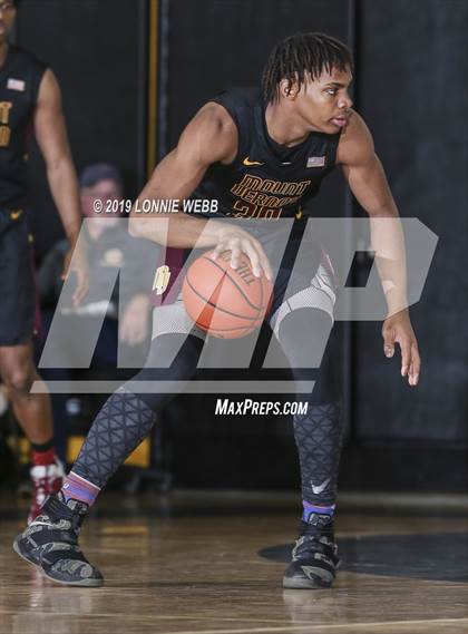 Thumbnail 2 in Holy Trinity vs Mt. Vernon (New York Holiday Invitational) photogallery.