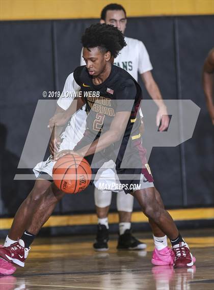 Thumbnail 3 in Holy Trinity vs Mt. Vernon (New York Holiday Invitational) photogallery.