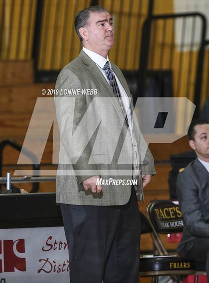 Thumbnail 3 in Holy Trinity vs Mt. Vernon (New York Holiday Invitational) photogallery.