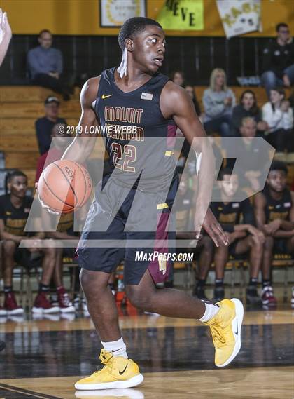 Thumbnail 1 in Holy Trinity vs Mt. Vernon (New York Holiday Invitational) photogallery.