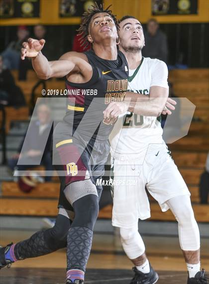 Thumbnail 1 in Holy Trinity vs Mt. Vernon (New York Holiday Invitational) photogallery.