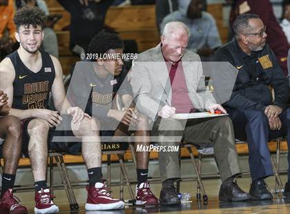 Thumbnail 2 in Holy Trinity vs Mt. Vernon (New York Holiday Invitational) photogallery.