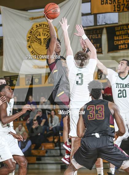 Thumbnail 1 in Holy Trinity vs Mt. Vernon (New York Holiday Invitational) photogallery.