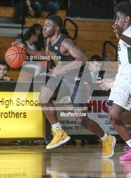 Thumbnail 1 in Holy Trinity vs Mt. Vernon (New York Holiday Invitational) photogallery.