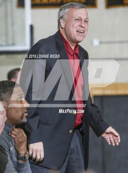 Thumbnail 3 in Holy Trinity vs Mt. Vernon (New York Holiday Invitational) photogallery.