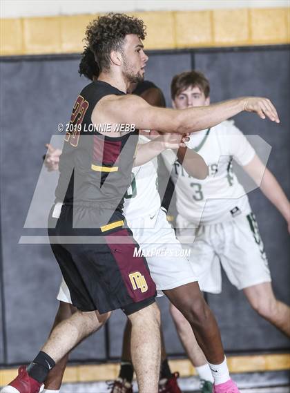 Thumbnail 2 in Holy Trinity vs Mt. Vernon (New York Holiday Invitational) photogallery.