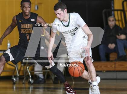 Thumbnail 2 in Holy Trinity vs Mt. Vernon (New York Holiday Invitational) photogallery.