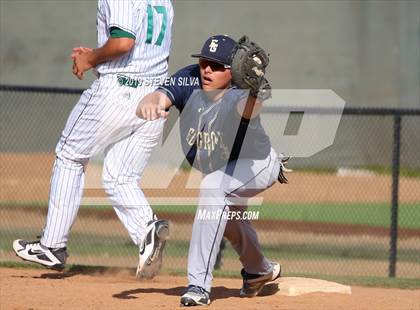 Thumbnail 3 in Elk Grove vs. Helix (69th Annual San Diego Lions Tournament) photogallery.