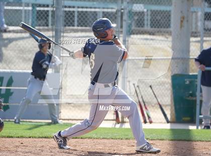 Thumbnail 2 in Elk Grove vs. Helix (69th Annual San Diego Lions Tournament) photogallery.