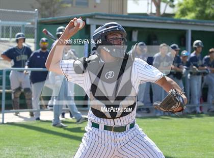 Thumbnail 3 in Elk Grove vs. Helix (69th Annual San Diego Lions Tournament) photogallery.