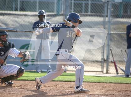 Thumbnail 2 in Elk Grove vs. Helix (69th Annual San Diego Lions Tournament) photogallery.