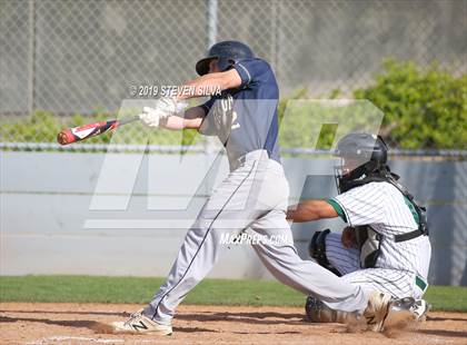 Thumbnail 2 in Elk Grove vs. Helix (69th Annual San Diego Lions Tournament) photogallery.