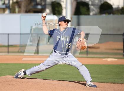 Thumbnail 3 in Elk Grove vs. Helix (69th Annual San Diego Lions Tournament) photogallery.