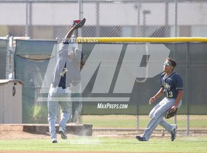 Thumbnail 3 in Elk Grove vs. Helix (69th Annual San Diego Lions Tournament) photogallery.