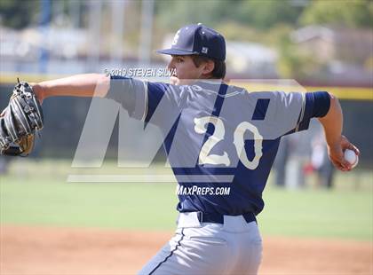 Thumbnail 2 in Elk Grove vs. Helix (69th Annual San Diego Lions Tournament) photogallery.