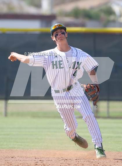 Thumbnail 2 in Elk Grove vs. Helix (69th Annual San Diego Lions Tournament) photogallery.