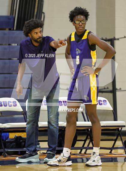 Thumbnail 1 in Cincinnati Country Day vs Tradition Prep (Holiday Classic of the Palm Beaches) photogallery.
