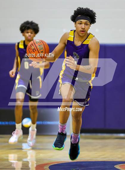 Thumbnail 3 in Cincinnati Country Day vs Tradition Prep (Holiday Classic of the Palm Beaches) photogallery.