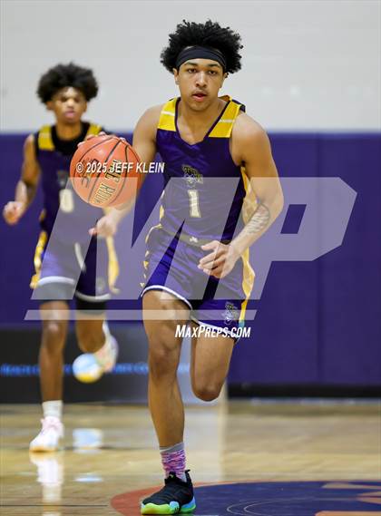 Thumbnail 1 in Cincinnati Country Day vs Tradition Prep (Holiday Classic of the Palm Beaches) photogallery.