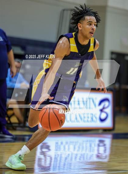 Thumbnail 1 in Cincinnati Country Day vs Tradition Prep (Holiday Classic of the Palm Beaches) photogallery.