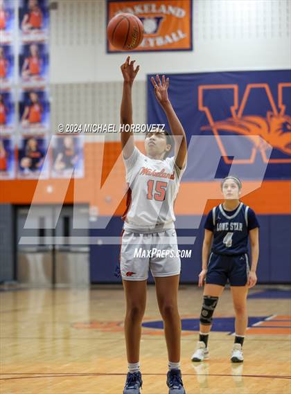 Thumbnail 1 in Lone Star @ Wakeland photogallery.