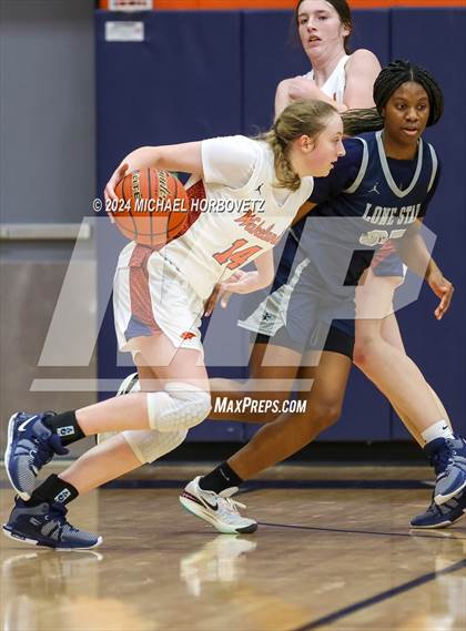 Thumbnail 2 in Lone Star @ Wakeland photogallery.
