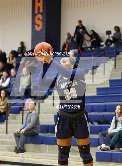 Thumbnail 3 in Lone Star @ Wakeland photogallery.