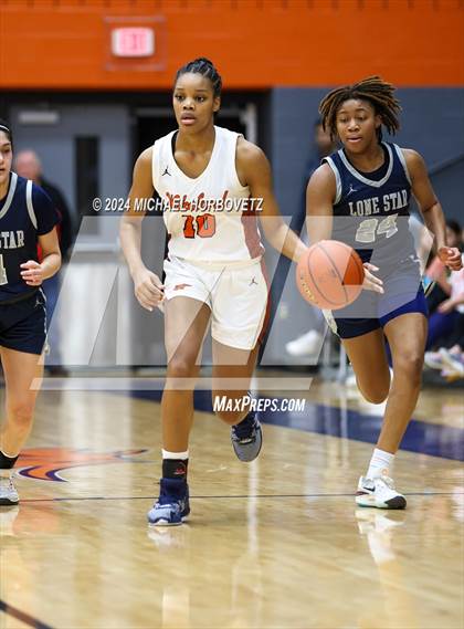Thumbnail 2 in Lone Star @ Wakeland photogallery.