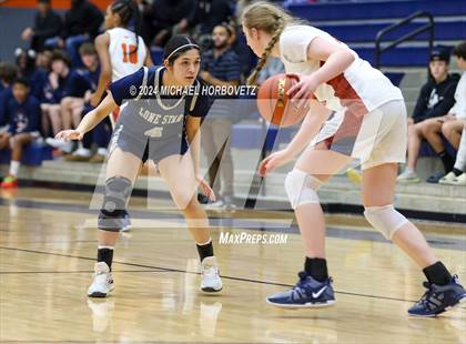 Thumbnail 2 in Lone Star @ Wakeland photogallery.