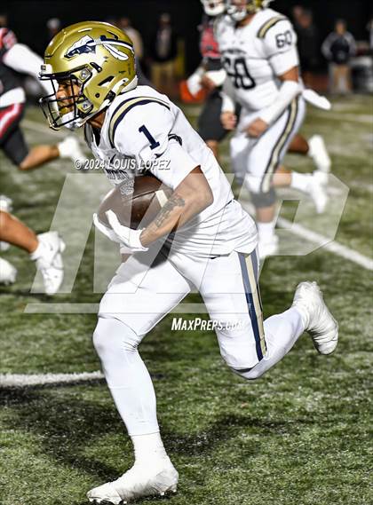 Thumbnail 3 in St. John Bosco vs. Mater Dei (CIF SS DIV 1 Championship) photogallery.