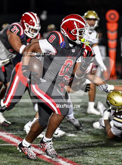 Thumbnail 3 in St. John Bosco vs. Mater Dei (CIF SS DIV 1 Championship) photogallery.