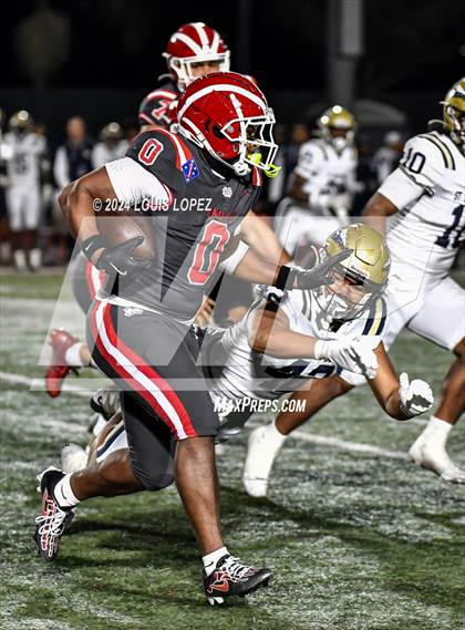 Thumbnail 2 in St. John Bosco vs. Mater Dei (CIF SS DIV 1 Championship) photogallery.