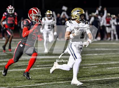 Thumbnail 2 in St. John Bosco vs. Mater Dei (CIF SS DIV 1 Championship) photogallery.