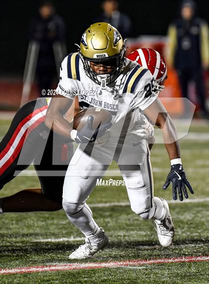 Thumbnail 2 in St. John Bosco vs. Mater Dei (CIF SS DIV 1 Championship) photogallery.
