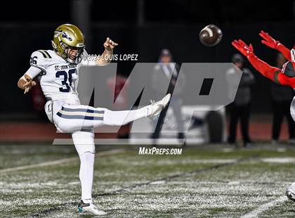 Thumbnail 3 in St. John Bosco vs. Mater Dei (CIF SS DIV 1 Championship) photogallery.