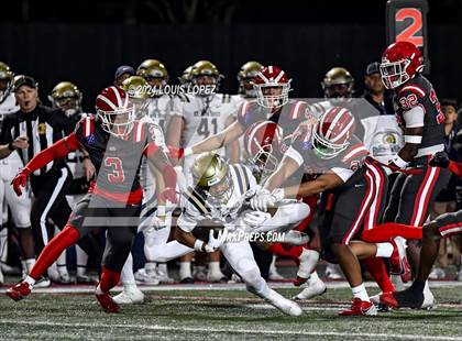 Thumbnail 3 in St. John Bosco vs. Mater Dei (CIF SS DIV 1 Championship) photogallery.