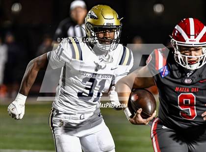 Thumbnail 2 in St. John Bosco vs. Mater Dei (CIF SS DIV 1 Championship) photogallery.