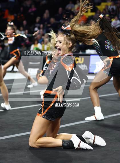 Thumbnail 2 in VHSL State Cheer Competition (Class 3) photogallery.