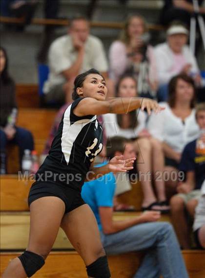 Thumbnail 2 in Eaglecrest vs. Grandview (Eaglecrest Invitational) photogallery.