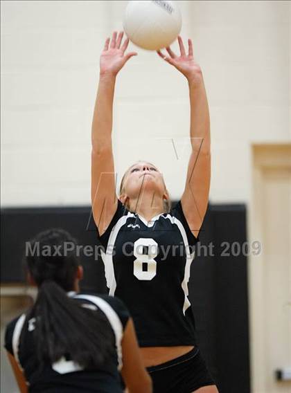 Thumbnail 1 in Eaglecrest vs. Grandview (Eaglecrest Invitational) photogallery.