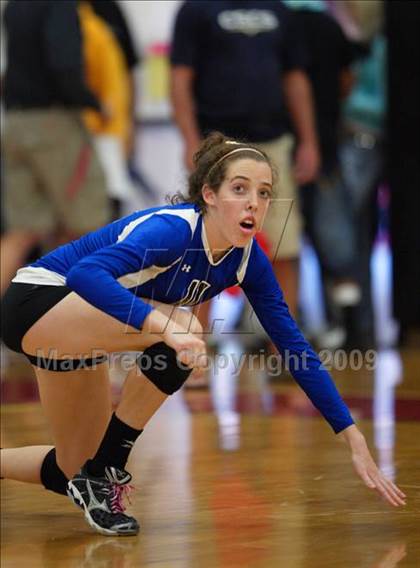 Thumbnail 2 in Eaglecrest vs. Grandview (Eaglecrest Invitational) photogallery.